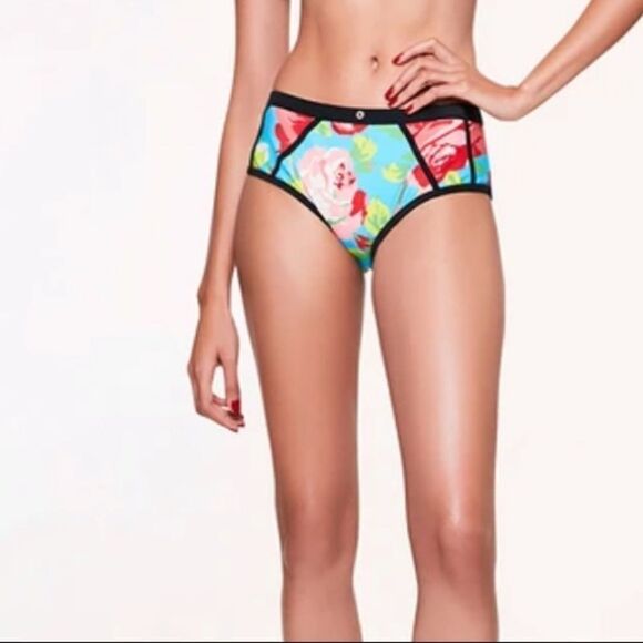 ⭐️Betsey Johnson bikini bottoms - Picture 3 of 6